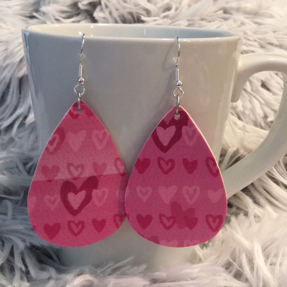 3/$20 hot pink heart faux leather earrings - Picture 2 of 2